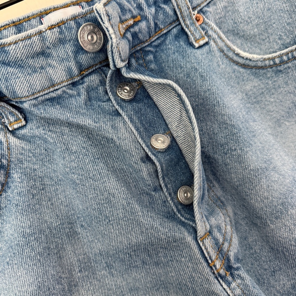 BDG Urban Outfitters Summer Cutoff Denim Shorts Size 31 or 12 - Picture 3 of 7